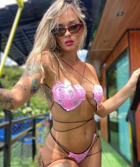 Foto di nudo di fuga di OnlyFans di Sil Sexy Pole