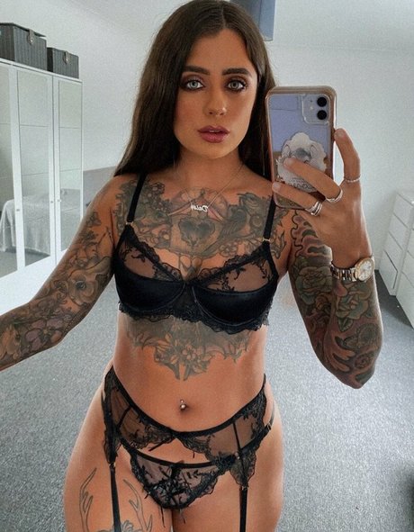 Foto di nudo di fuga di OnlyFans di Daisy Darling