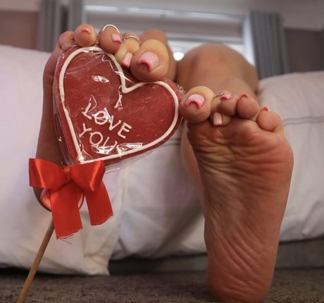 Foto di nudo di fuga di OnlyFans di Footsiegalore
