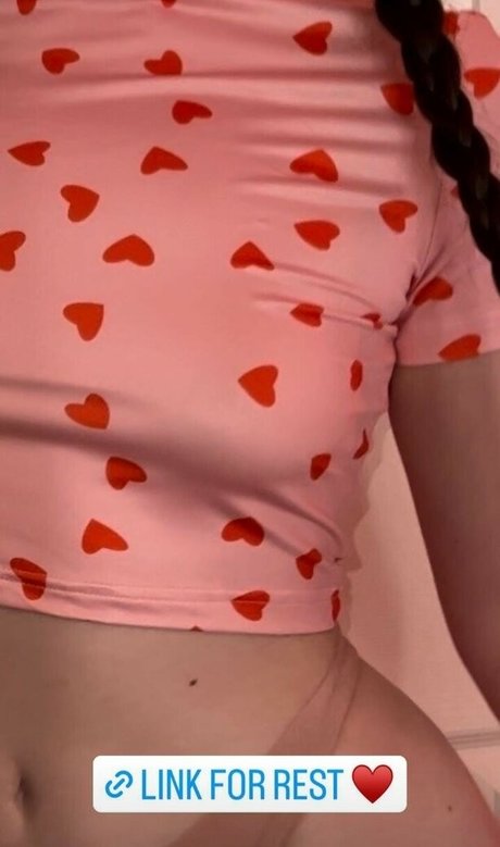 Foto di nudo di fuga di OnlyFans di Elizabeth Finis