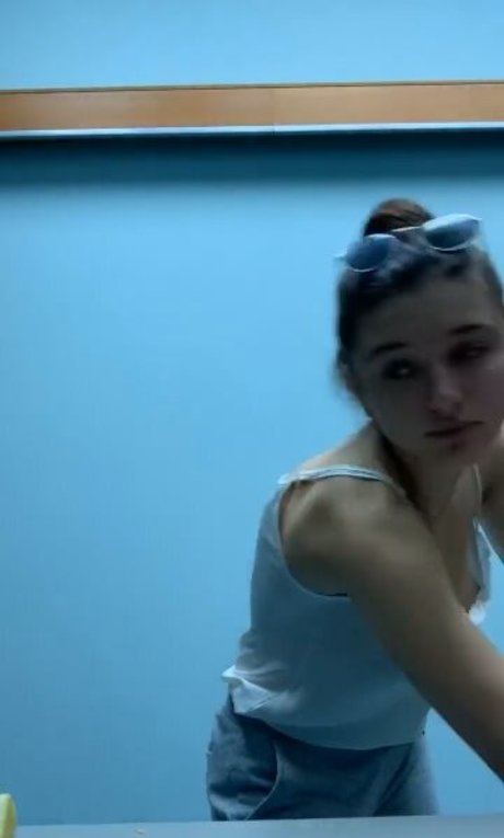 Foto di nudo di fuga di OnlyFans di Elleonora Royal