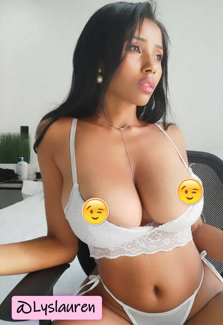 Foto di nudo di fuga di OnlyFans di Lys
