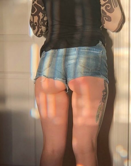 Foto di nudo di fuga di OnlyFans di Olivia Jarden