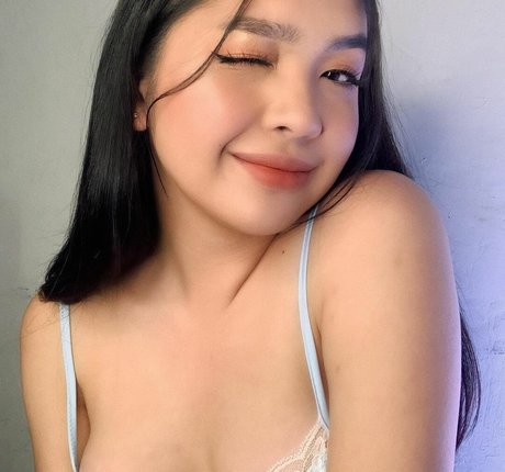 Foto di nudo di fuga di OnlyFans di Zandy Acuin