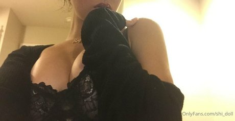 Shi Doll