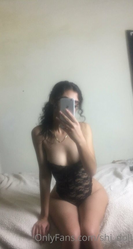 Foto di nudo di fuga di OnlyFans di Shi Doll