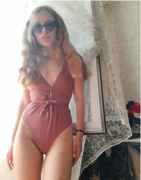 Curlydecency