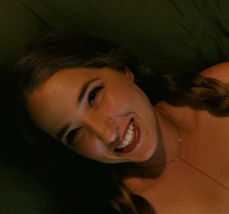 Foto di nudo di fuga di OnlyFans di Lizzie All Day
