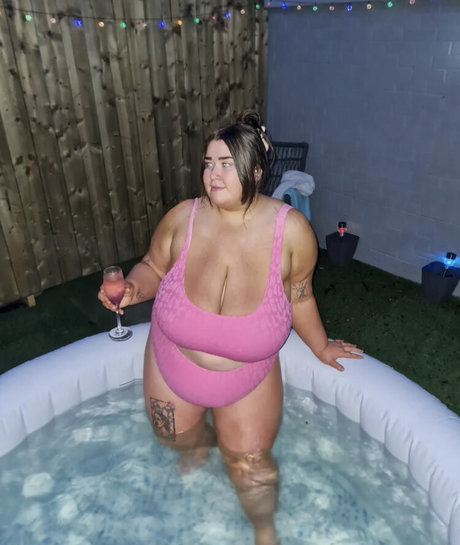 Foto di nudo di fuga di OnlyFans di Aimee Turley