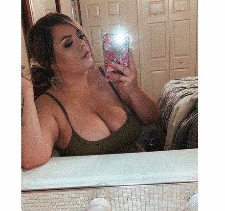 Foto di nudo di fuga di OnlyFans di Lilly Zamora