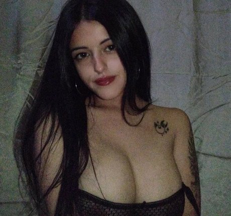 Foto di nudo di fuga di OnlyFans di Jesatz