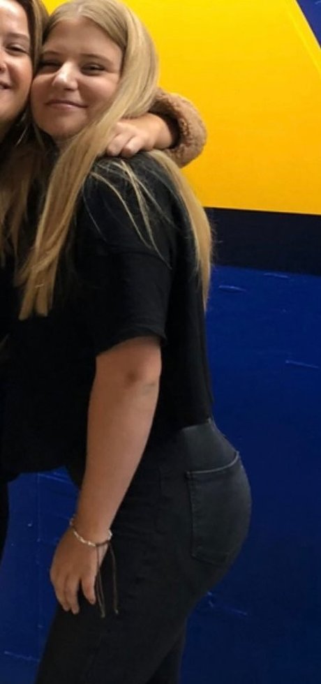 Foto di nudo di fuga di OnlyFans di Aline Zwahlen