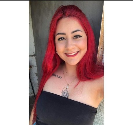 Foto di nudo di fuga di OnlyFans di Miislaynenunes