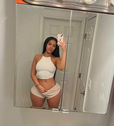 Foto di nudo di fuga di OnlyFans di Neldolll