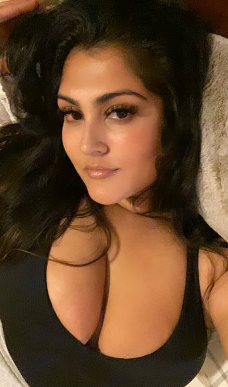 Foto di nudo di fuga di OnlyFans di Sanjana