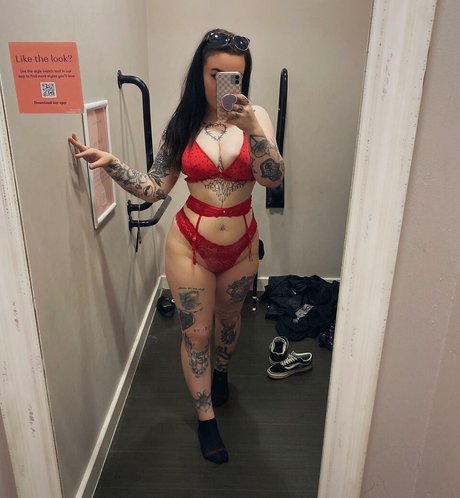 Foto di nudo di fuga di OnlyFans di Babygh0ul