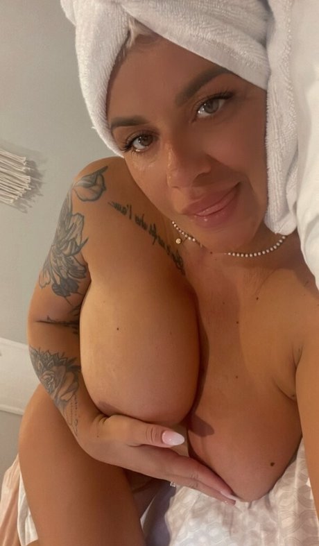 Foto di nudo di fuga di OnlyFans di Raluval