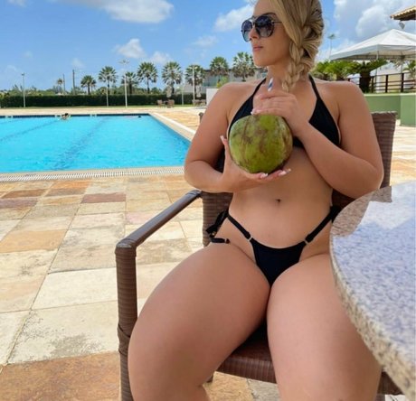 Foto di nudo di fuga di OnlyFans di Michelle Albano