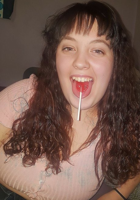 Foto di nudo di fuga di OnlyFans di Cumslutval