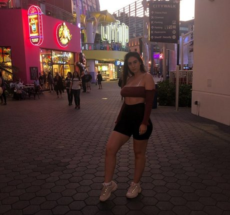 Foto di nudo di fuga di OnlyFans di Soph Alice