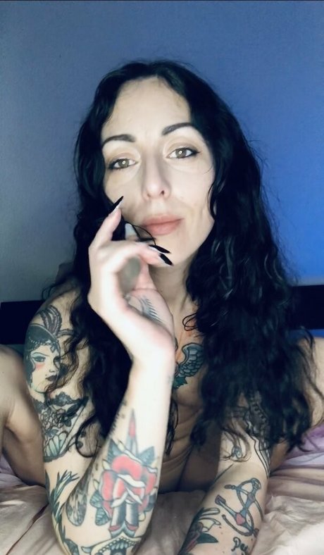 Foto di nudo di fuga di OnlyFans di Mistress Elena Asmr