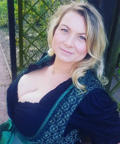Foto di nudo di fuga di OnlyFans di Patirose