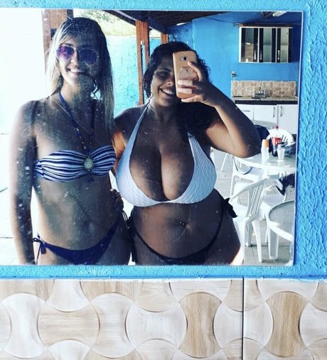 Foto di nudo di fuga di OnlyFans di Mayla Coimbra