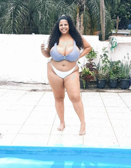 Foto di nudo di fuga di OnlyFans di Mayla Coimbra
