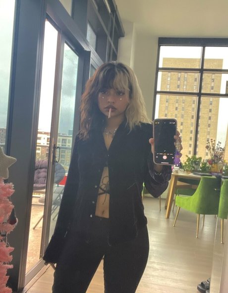 Foto di nudo di fuga di OnlyFans di Kwenpriv