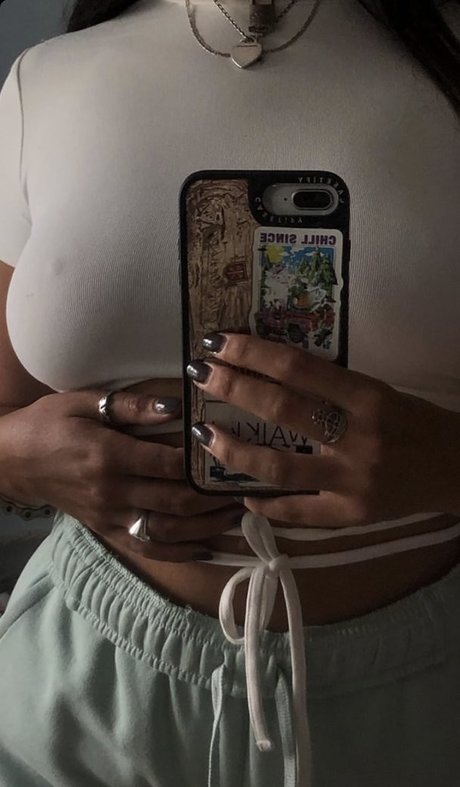 Foto di nudo di fuga di OnlyFans di Ceara Maya