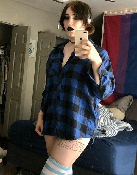 Scarlet Skeie