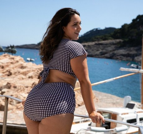 Foto di nudo di fuga di OnlyFans di Yasmine Minovski