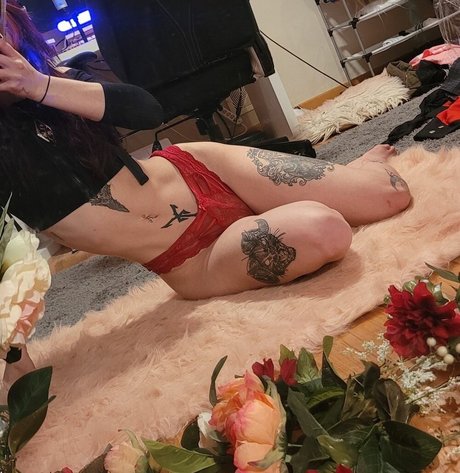 Foto di nudo di fuga di OnlyFans di Cadybell