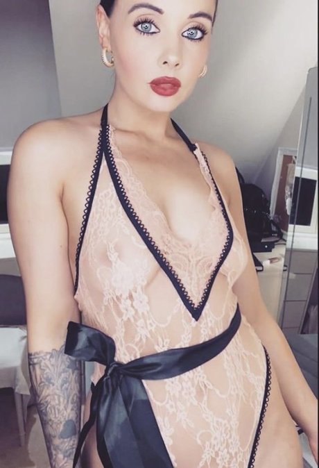 Foto di nudo di fuga di OnlyFans di Sofloxy