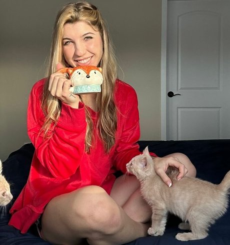 Foto di nudo di fuga di OnlyFans di Asmr Frivolousfox