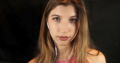 Foto di nudo di fuga di OnlyFans di Asmr Frivolousfox