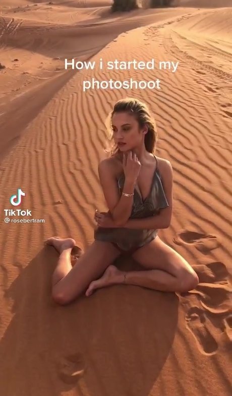 Foto di nudo di fuga di OnlyFans di Rose Bertram