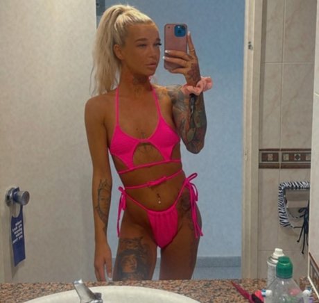 Foto di nudo di fuga di OnlyFans di Emma Jane Donald