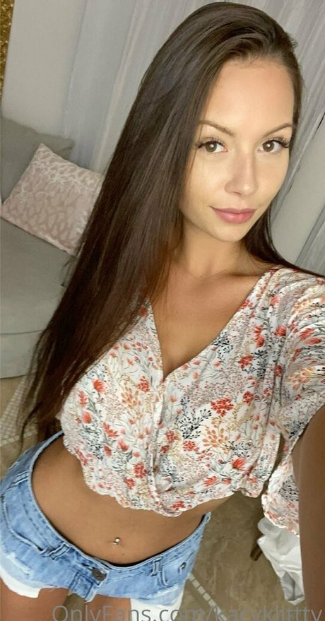 Foto di nudo di fuga di OnlyFans di Kacy
