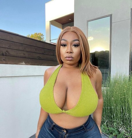 Brittneytonee