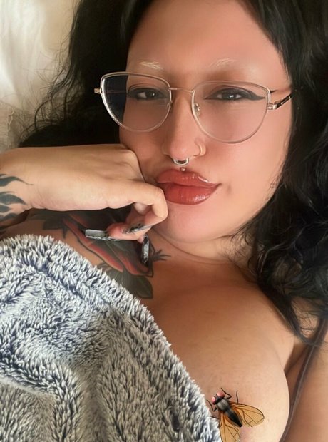 Foto di nudo di fuga di OnlyFans di Damnitselin