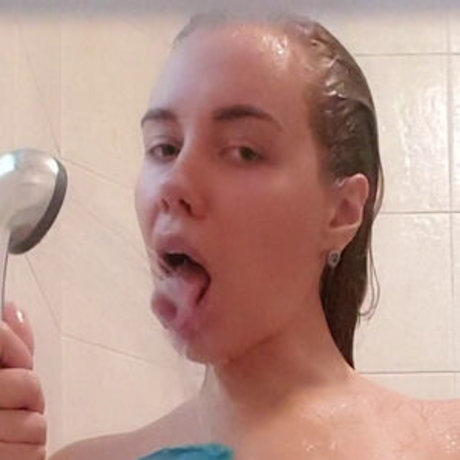 Foto di nudo di fuga di OnlyFans di Stefani Valerievna