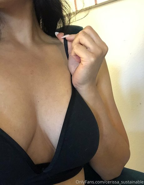 Foto di nudo di fuga di OnlyFans di Cerissa