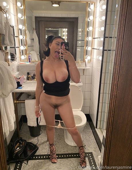 Foto di nudo di fuga di OnlyFans di Lauren Jasmine