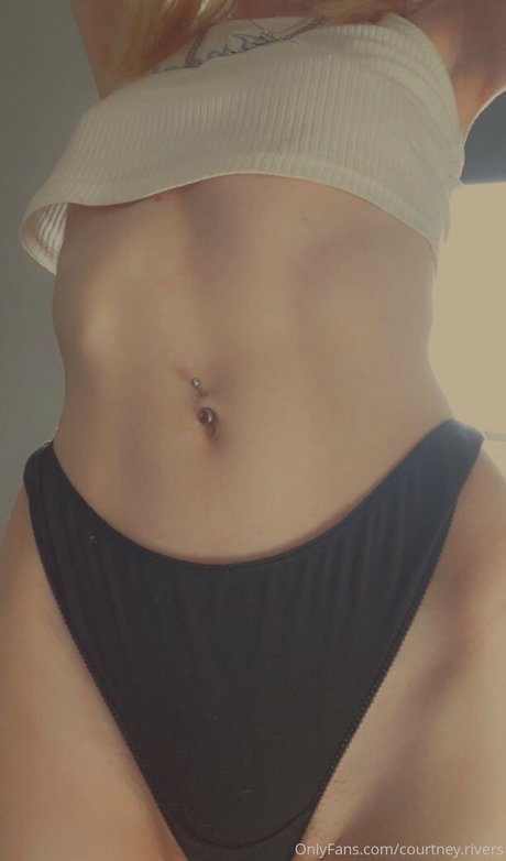 Foto di nudo di fuga di OnlyFans di Courtneyriverss