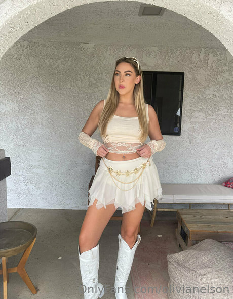 Foto di nudo di fuga di OnlyFans di Olivia Nelson