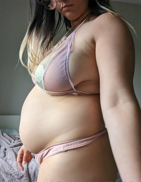 Agirlwholikestoeat
