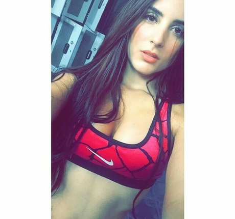 Foto di nudo di fuga di OnlyFans di Estefania Sierra