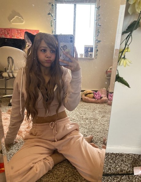 Foto di nudo di fuga di OnlyFans di Asmr Aspen