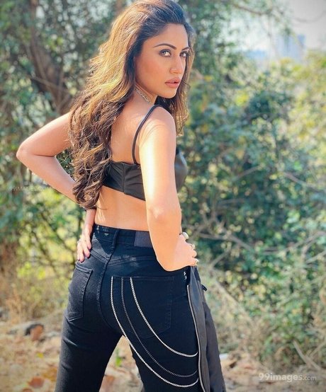 Foto di nudo di fuga di OnlyFans di Surbhi Chandna